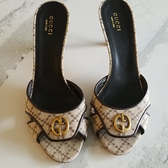 Gucci sandals - Picture 1 of 4